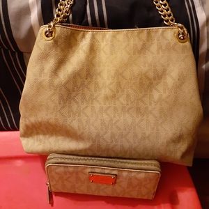 Michael Kors purse